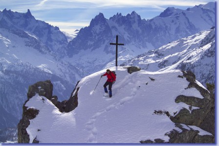 7_Rando_en_raquettes_en_face_du_massif_du_Mont-Blanc.jpg